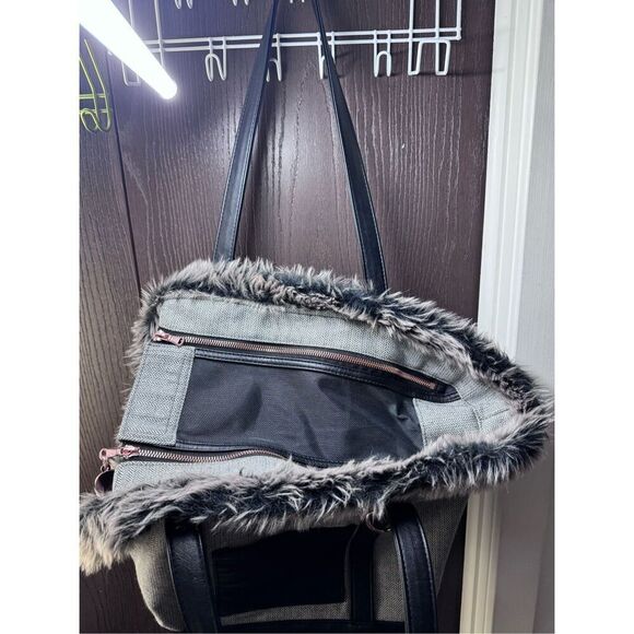 Modern Luxe Collection Pet Tote - Picture 4 of 9